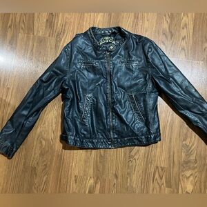 Women’s leather jacket